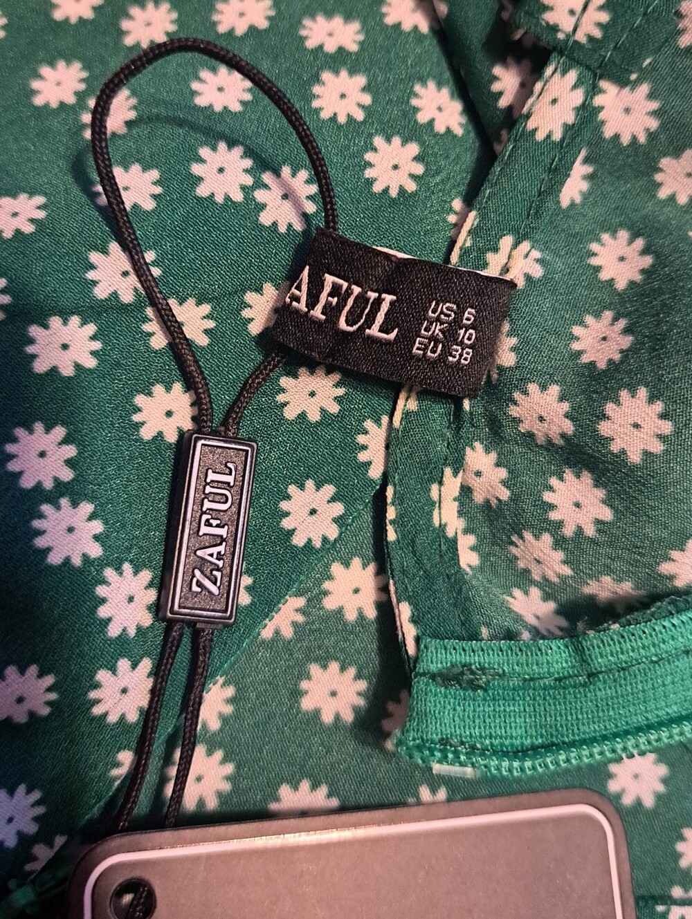 NWT Zaful Size 6 Green Ditzy Floral Tie-Side Ruffle Mini Dress - Picture 5 of 9